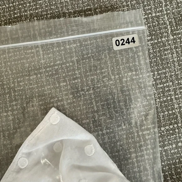 Ann Taylor White Swiss Dot Ruffle Sleeve Top Size M 100% Cotton Blouse NWT - Picture 12 of 12